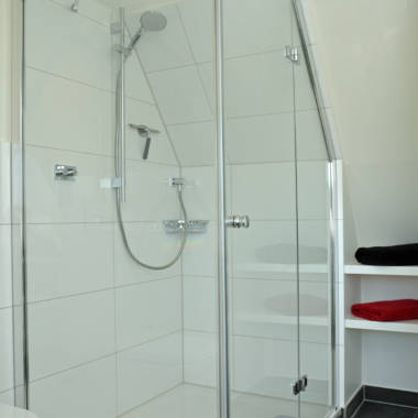 2016-03 Wohnung Storchennest Badezimmer (1)