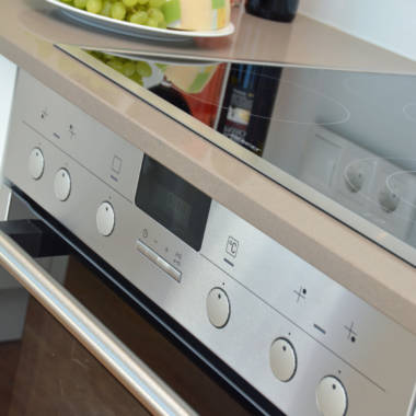 2016-03 Wohnung Storchennest Küche mit Essbereich (12)