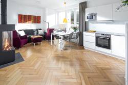 Barrierefreier Wohn-Essbereich im Erdgeschoss der Ferienwohnung Deichgraf